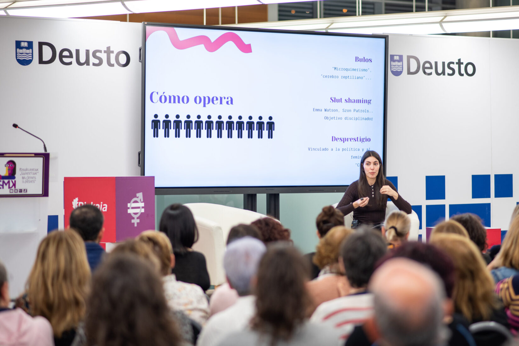 Mujeres en las redes | Mara Mariño. Las redes como espacio de resistencia frente a la misoginia digital: Ciberactivismo y ciudadanía feminista